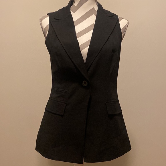 Forever21 Black Long Vest - Picture 2 of 6